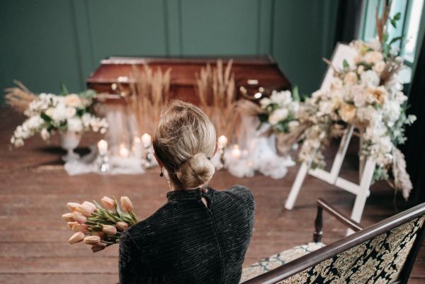 Les meilleures fleurs à offrir pour un hommage funéraire